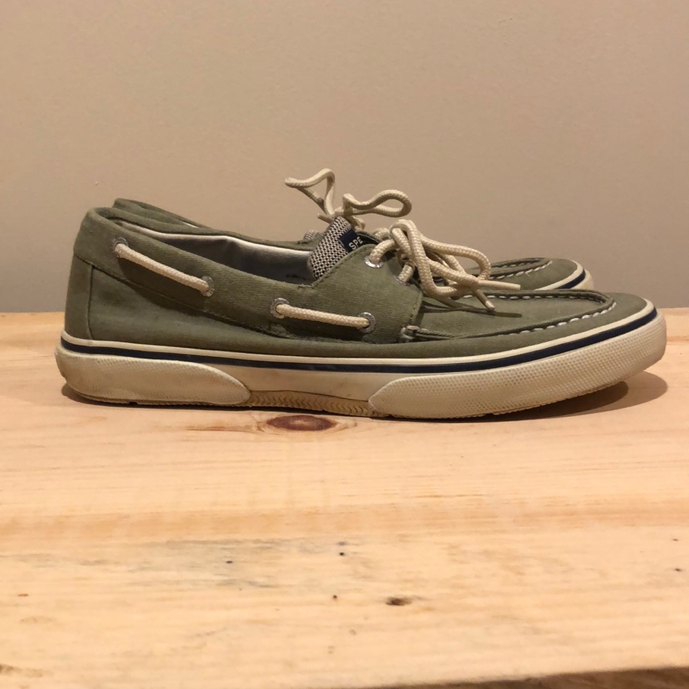 Mens Sperry Top-Sider boat shoes - olive green. Barely worn. Size 11